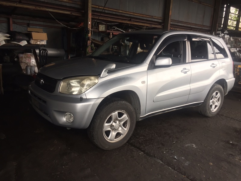 Автомобиль TOYOTA RAV4 ACA21 1AZ-FSE 2004 года в разбор