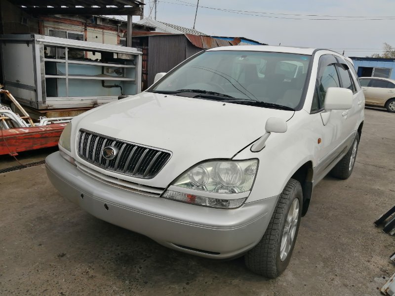 Автомобиль TOYOTA HARRIER ACU15 2AZ-FE 2001 года в разбор