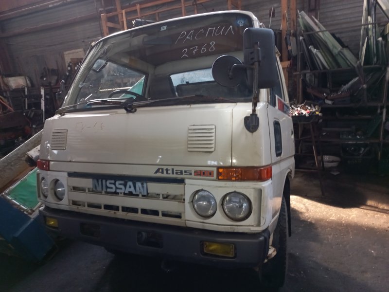 Автомобиль NISSAN ATLAS JH40 BD30 1990 года в разбор