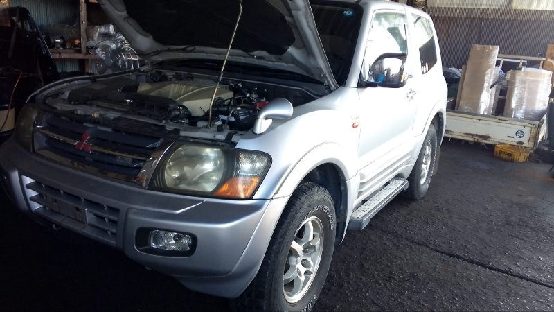 Автомобиль MITSUBISHI PAJERO V68W 4M41 1999 года в разбор