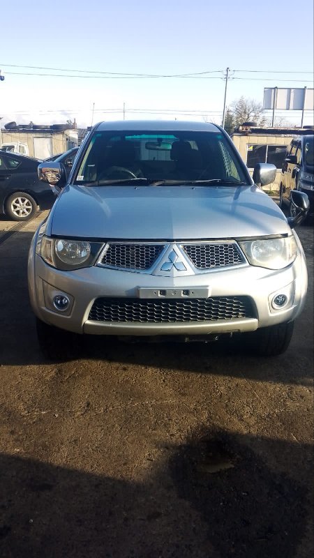 Автомобиль MITSUBISHI TRITON KB9T 6G74 2010 года в разбор