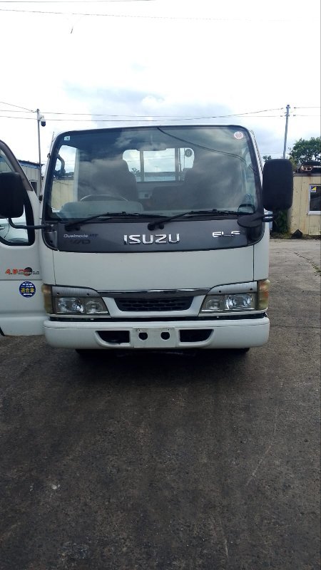 Автомобиль ISUZU ELF NKS81E 4HL1 2004 года в разбор