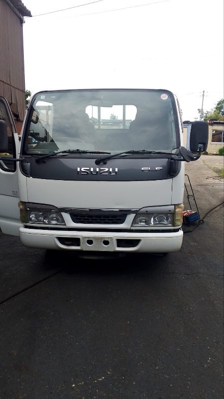 Автомобиль ISUZU ELF NHR69 4JG2 2003 года в разбор