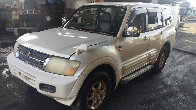 Автомобиль MITSUBISHI PAJERO V73W 6G72 2002 года в разбор