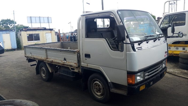 Автомобиль MITSUBISHI CANTER FD378 4DR7 1993 года в разбор