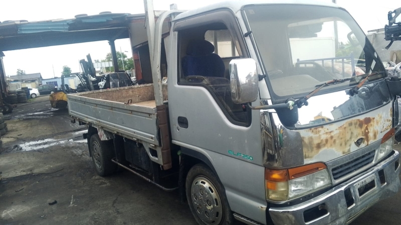Автомобиль ISUZU ELF NKR66G 4HF1 1998 года в разбор