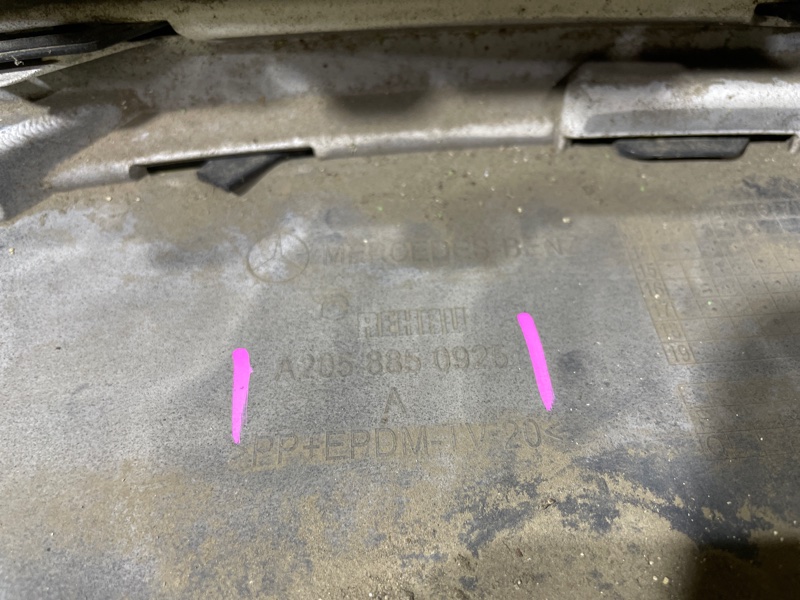 Бампер передний C-Class 2014-2018 W205 Бампер передний C-Class 2014-2018 W205