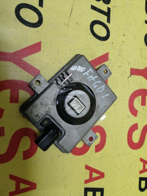 Запчасть блок розжига ксенона Honda Fit 2001-2007 GD W3T10471 контрактная Блок розжига ксенона Honda Fit 2001-2007 GD W3T10471 контрактная