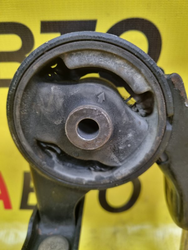 Подушка двигателя задняя Toyota Funcargo NCP21 1NZ-FE Подушка двигателя задняя Toyota Funcargo NCP21 1NZ-FE