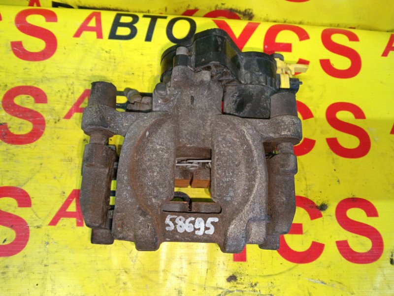 Суппорт задний левый Levorg 2015 VM4 FB16