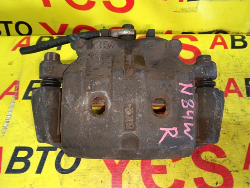 Суппорт передний правый Chariot Grandis 1997-2003 N84W 4G64