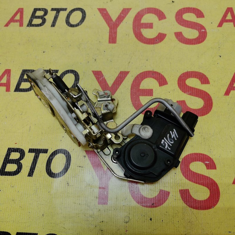 Замок боковой двери задний правый Honda Capa 1998-2002 GA4 72611S2G003 контрактная