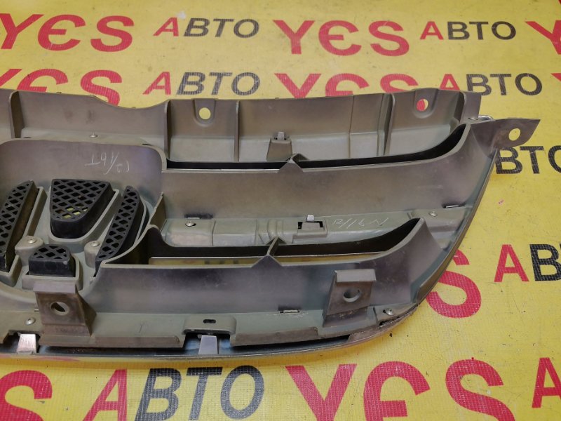 Решетка радиатора Honda Edix BE3