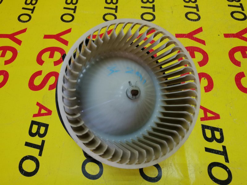 Двигатель печки Mazda Demio DY3W Двигатель печки Mazda Demio DY3W
