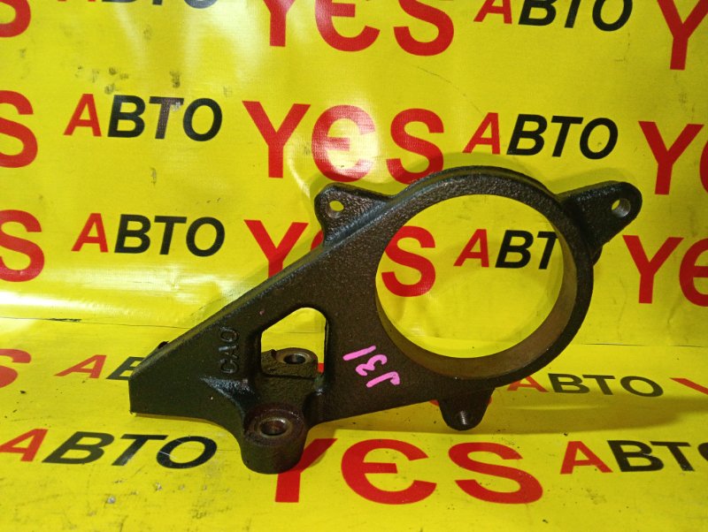 Кронштейн привода передний правый Nissan Teana J31 VQ23DE 39780CA000 контрактная