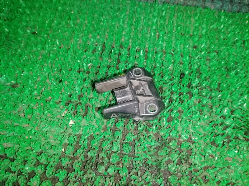 Запчасть датчик подушки безопасности передний TOYOTA WISH 2009 ZGE20G 2ZR-FAE 89173-39375 контрактная Датчик подушки безопасности передний TOYOTA WISH 2009 ZGE20G 2ZR-FAE 89173-39375 контрактная