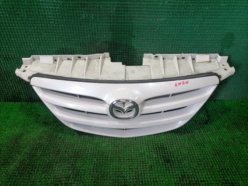 Решетка радиатора MAZDA MPV 2003 LW3W L3 LE4650712 контрактная