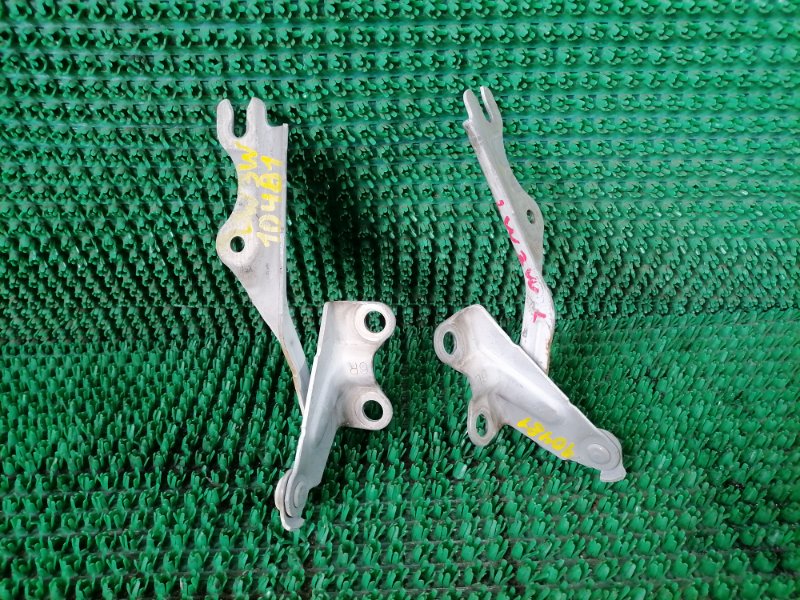 Петля капота MAZDA MPV 2003 LW3W L3 контрактная
