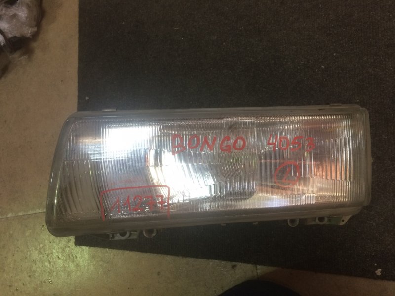 Фары ксенон mazda bongo friendee. Пластик на фару мазда бонго 1989. Фара мазда бонго. Фонарь мазда бонго. Противотуманки мазда бонго.