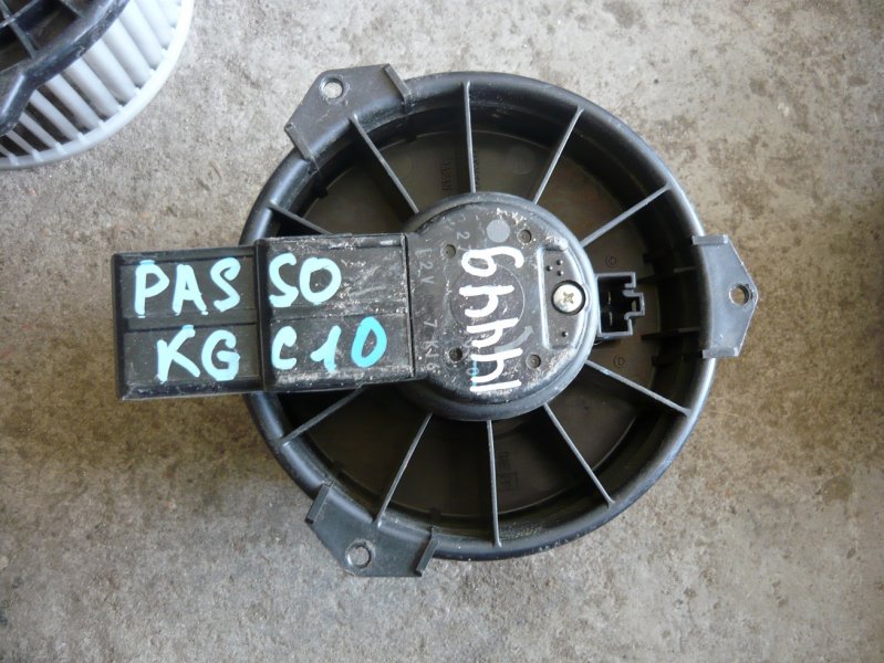 Мотор печки Toyota Passo KGC10
