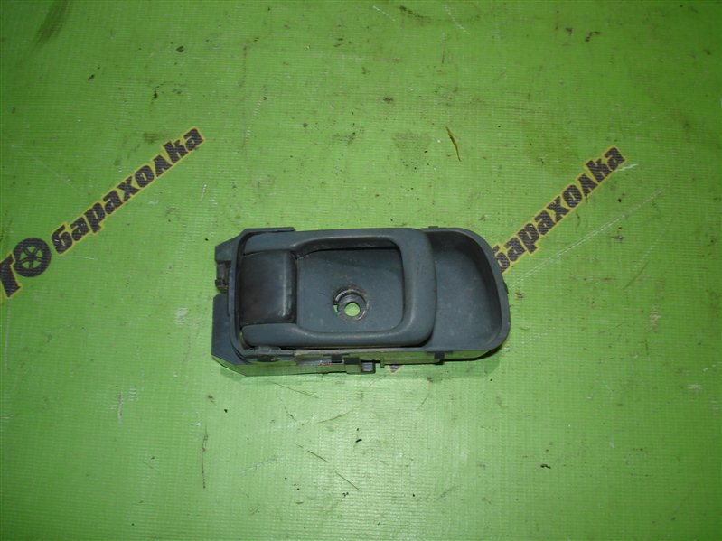 Ручка двери внутренняя Nissan Terrano LR50 передняя левая
