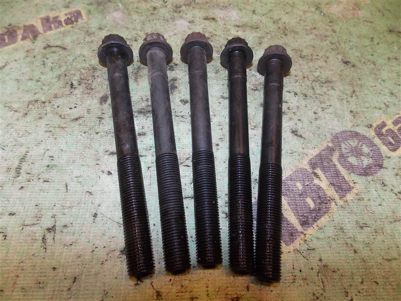 Болт гбц Toyota 1KZ Болт гбц Toyota 1KZ
