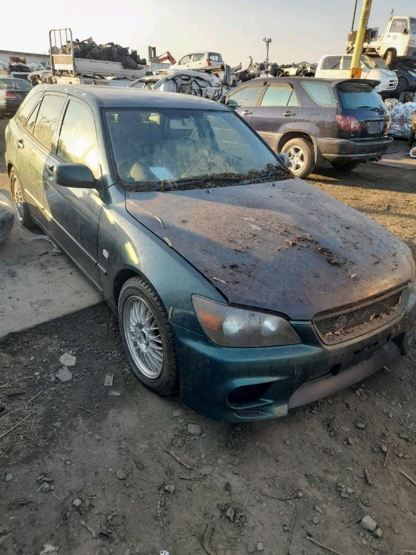 Капот Toyota Altezza Gita JCE15 2JZ-GE 2001