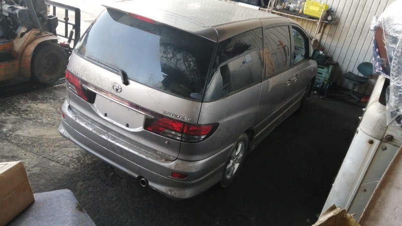 Стекло собачника Toyota Estima ACR30 2AZ-FE 2003 заднее правое