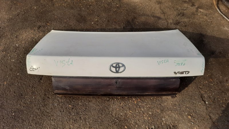 Крышка багажника Toyota Vista SV30 4S-FE