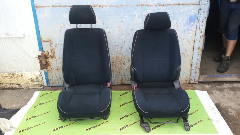 Сидение Toyota Altezza Gita GXE15 1G-FE (BEAMS) 2005 переднее