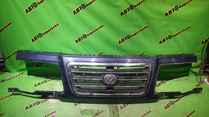 Решетка радиатора Suzuki Escudo TJ31W