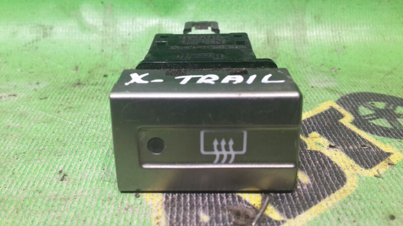 Кнопка обогрева заднего стекла Nissan X-Trail NT30