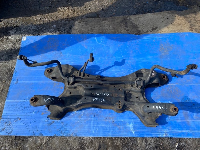 Балка под двс Mitsubishi Grandis NA4W 4G69 2003 передняя