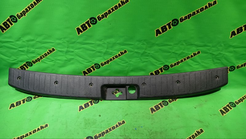 Накладка замка багажника Toyota Probox NCP58 1NZ-FE 2004