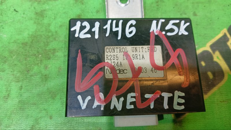 Блок управления 4wd Nissan Vanette SK82MN F8 2003