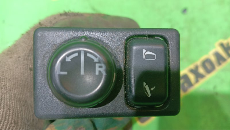 Кнопка регулировки зеркал Nissan Wingroad WFY11 QG15(DE) 2004