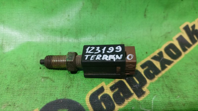 Лягушка тормозная Nissan Terrano LR50