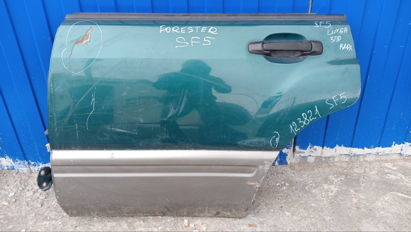 Дверь Subaru Forester SF5 задняя левая