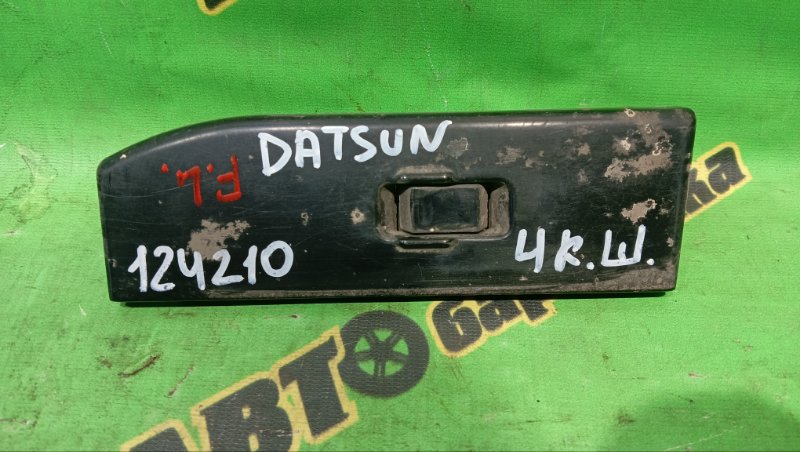 Кнопка стеклоподъемника Nissan Datsun BMD21 TD27T 1993 передняя левая