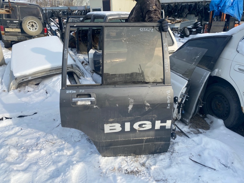 Дверь Isuzu Bighorn UBS69GW задняя правая