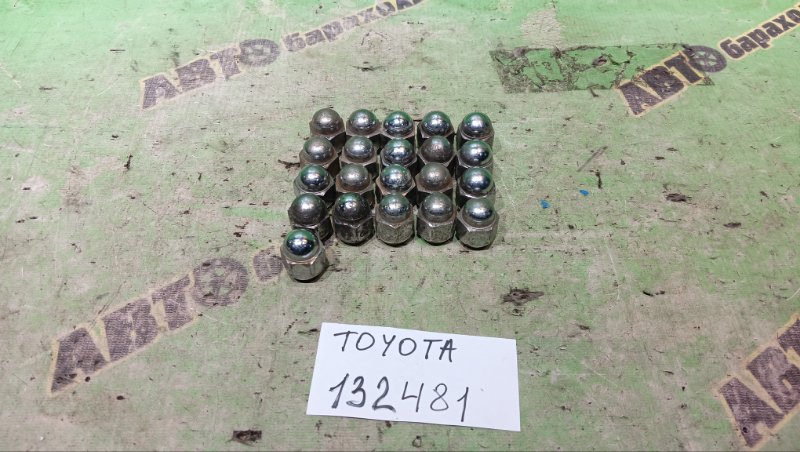 Гайка на колесо Toyota