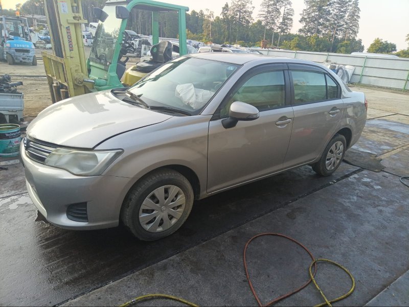 Крыло Toyota Corolla Axio NZE164 1NZ-FE 2013 переднее левое