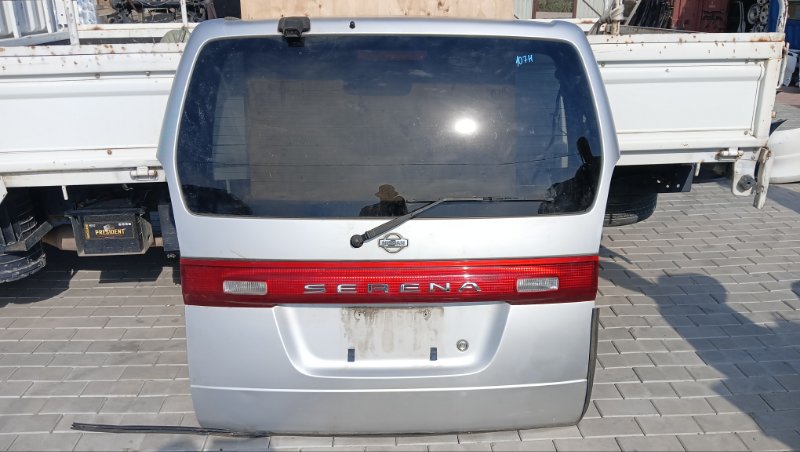 Дверь 5-я Nissan Serena PC24 SR20(DE) 2001