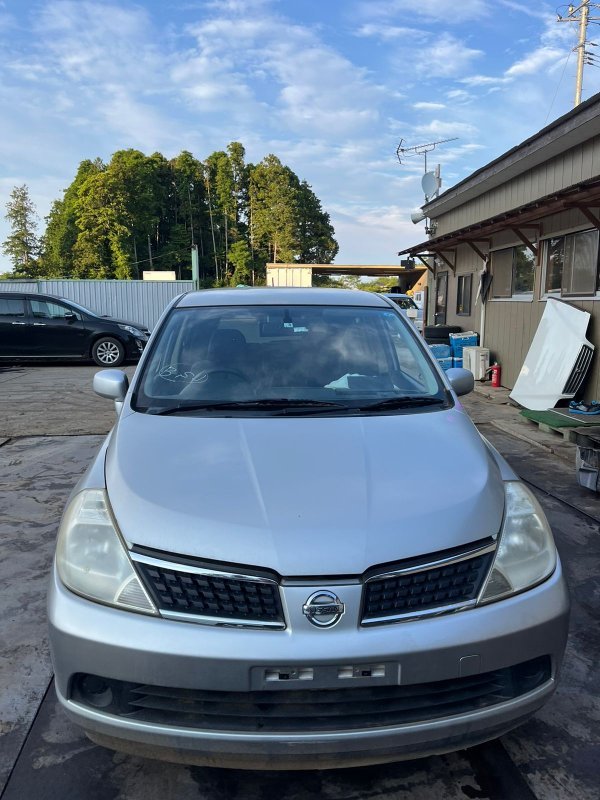 Капот Nissan Tiida C11 HR15 2005