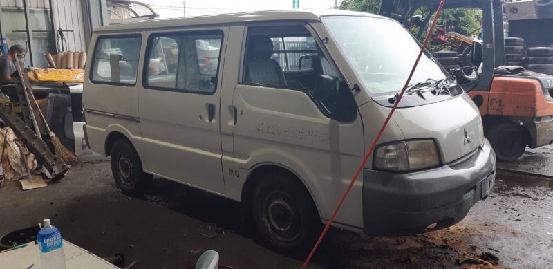 Дверь Nissan Vanette SK22VM R2 2001 передняя правая