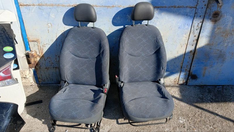 Сидение Toyota Vitz SCP10 1SZ-FE 2001