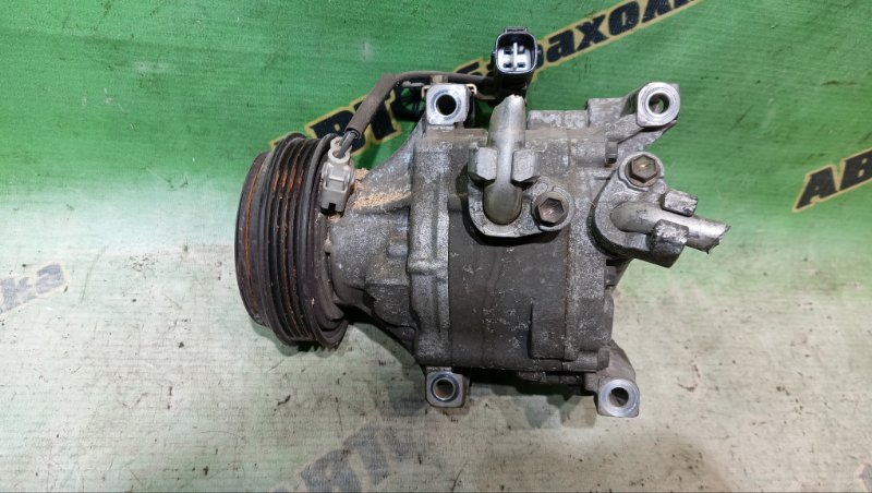 Компрессор кондиционера Toyota Funcargo NCP21 1NZ-FE 2004