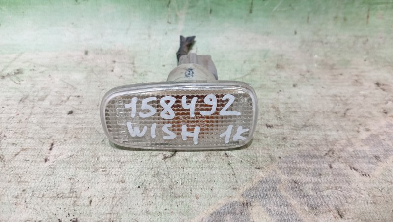 Повторитель в крыло Toyota Wish ZNE10 1ZZ-FE 2006 передний левый