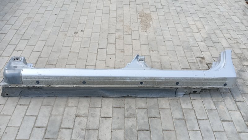 Порог кузова Nissan Cefiro A33 VQ20(DE) 1999 левый