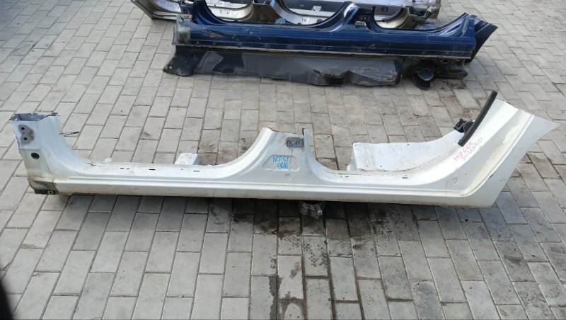 Порог кузова Toyota Succeed NCP51 1NZ-FE 2012 левый